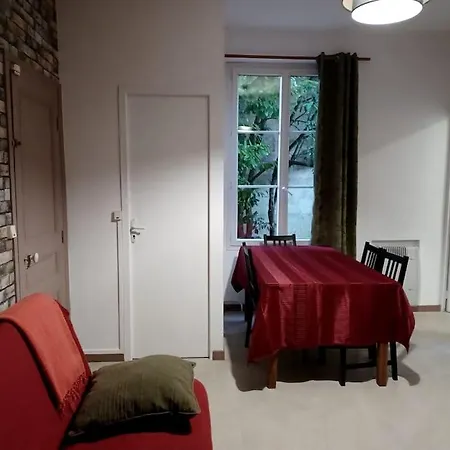 Romilly-Sur-Seine: Maison Champenoise Feriehus *